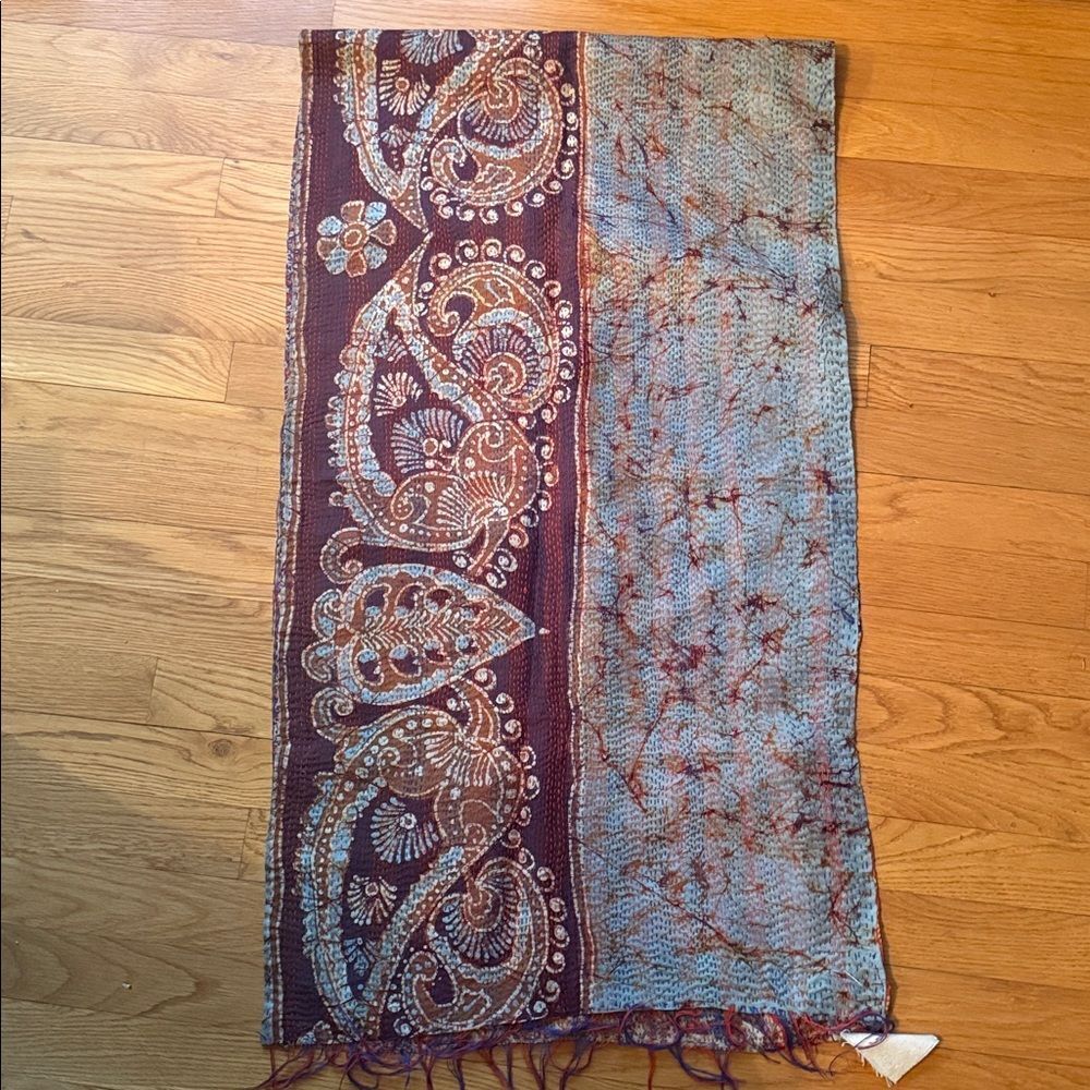 Gorgeous Tapestry Wrap/Scarf! - Picture 10 of 10